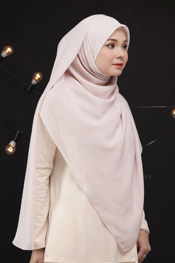 Bawal Hasna Crystal  - Turtle Dove
